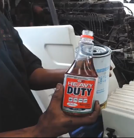 Autoplast em caminhões e ônibus Autoplast Motores